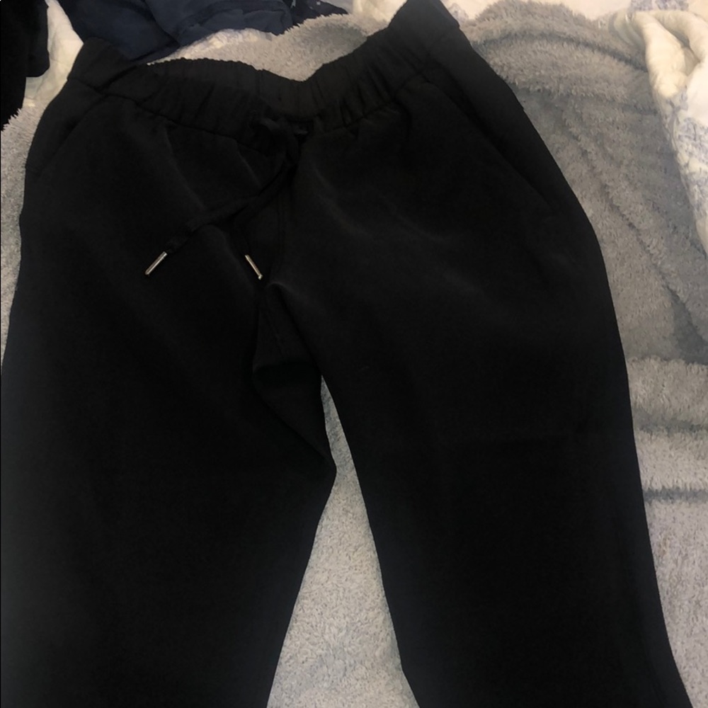 Black On The Fly Pant